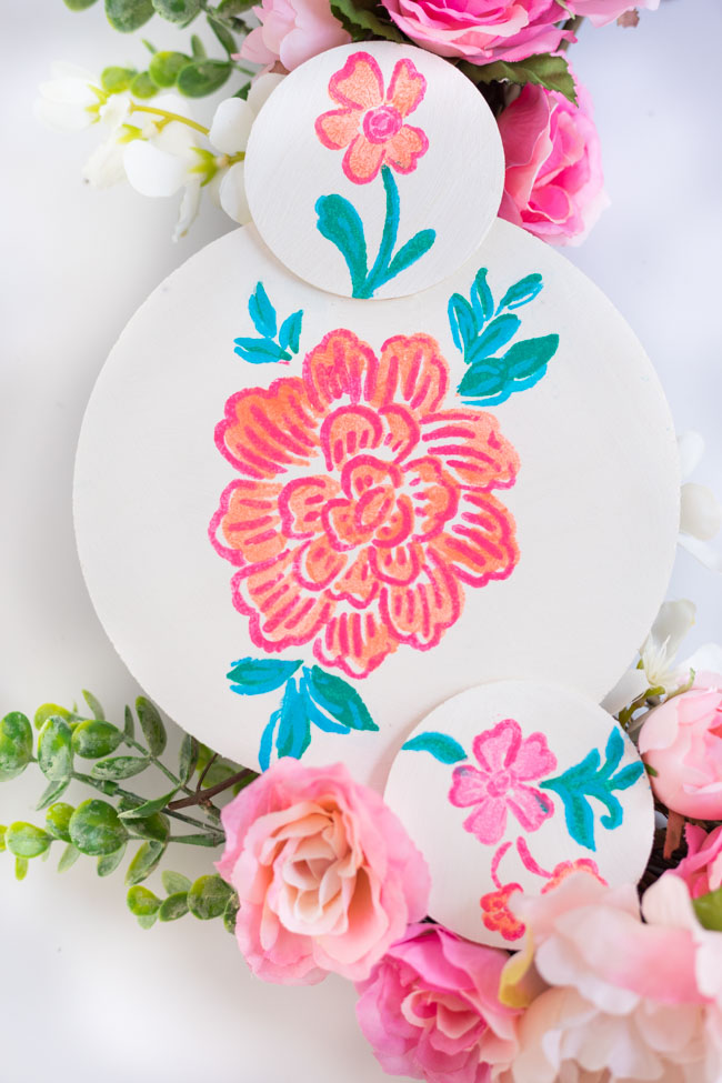 DIY Painted Flower Wood Circle Wreath