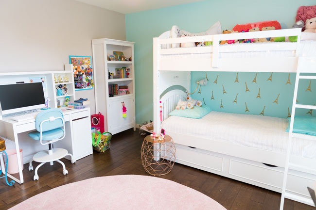Girls bedroom ideas with bunk beds and teal accent wall