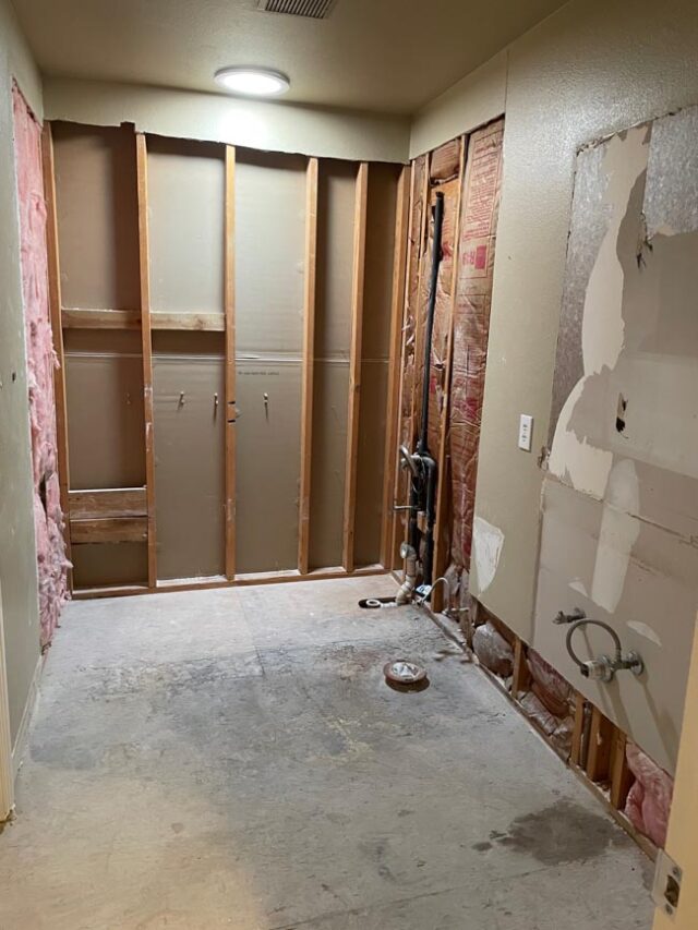 5 Colorful Girls Bathroom Ideas - Design Improvised