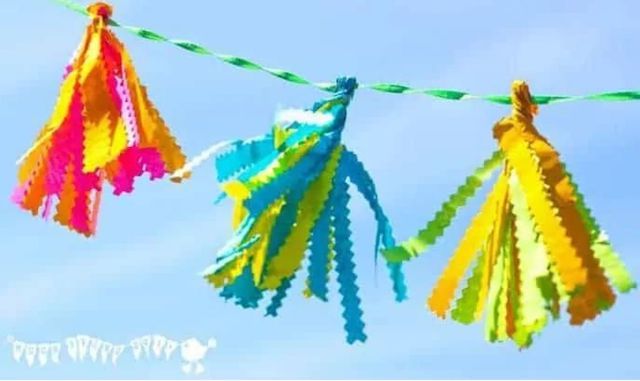 DIY tissue paper tassels