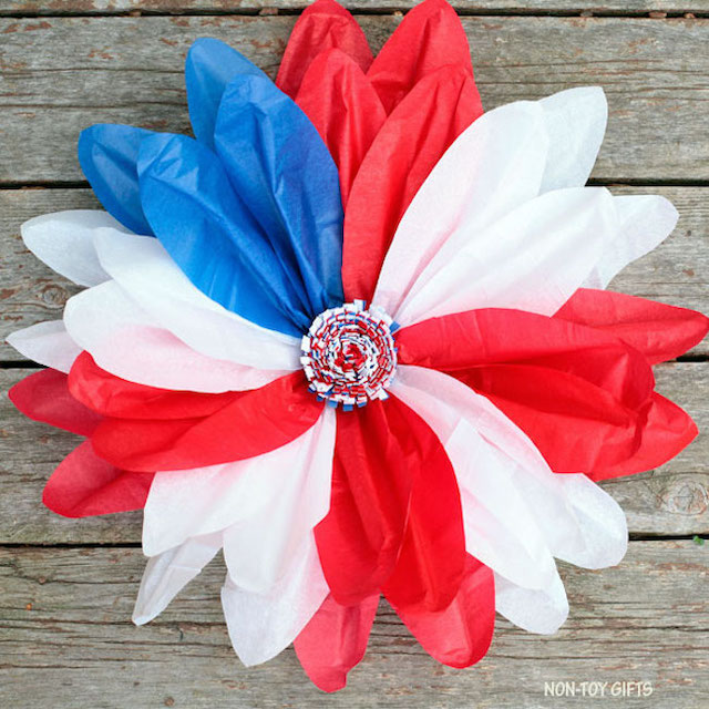 fourth of july wreath with tissue paper