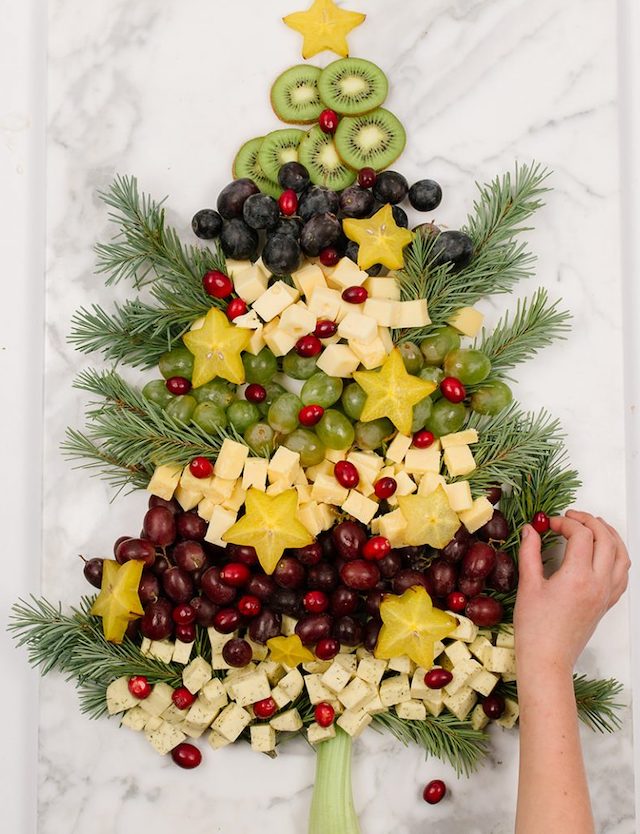 Christmas tree platter made from fruit and cheese