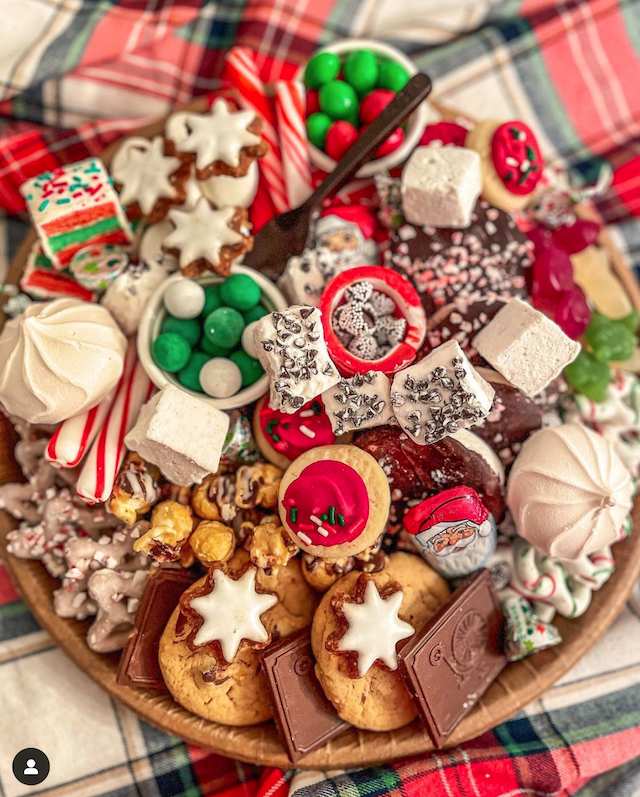 Christmas dessert charcuterie board