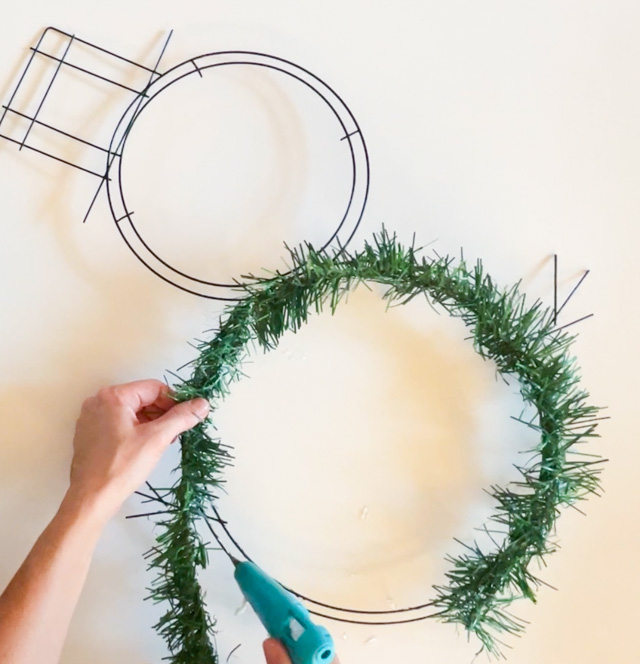 DIY Dollar tree snowman wreath