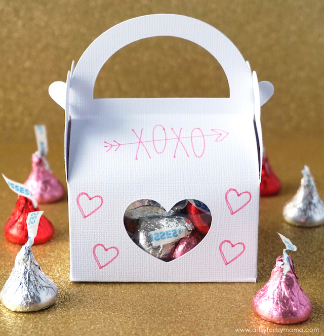 Valentines day cricut treat box 