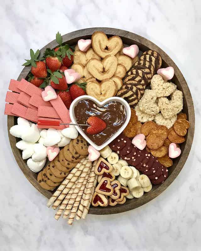 valentines day chocolate fondue dippers