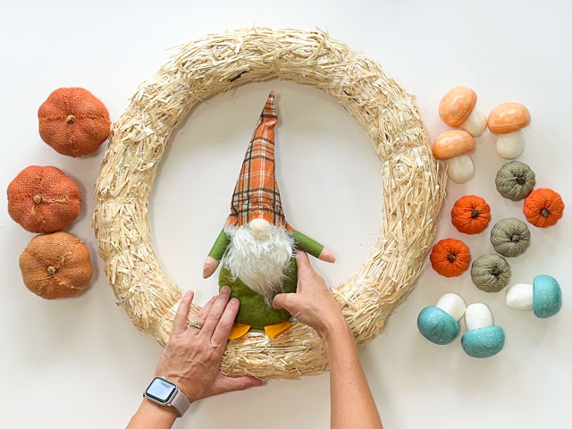 Easy DIY gnome wreath